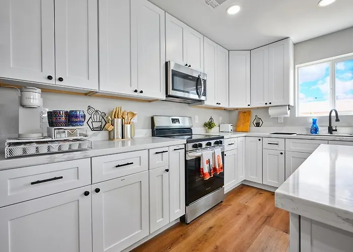 Modern Desert Retreat - 12 Min To Dt & Airport Apartment Phoenix