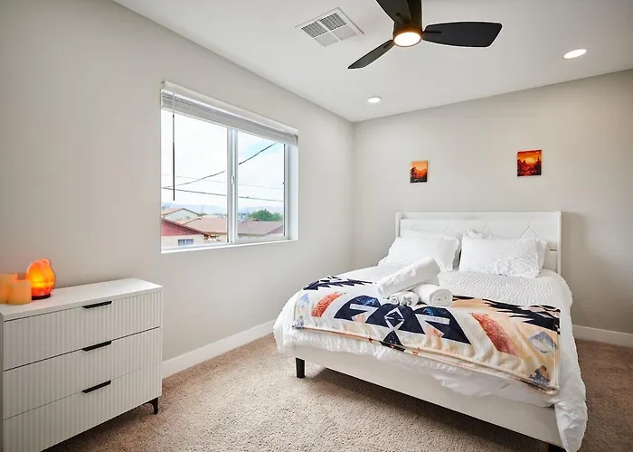 Apartment Modern Desert Retreat - 12 Min To Dt & Airport *
