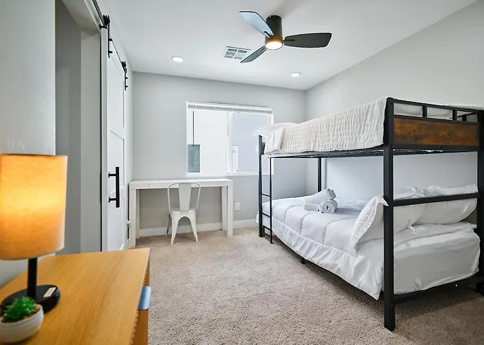 Apartment Modern Desert Retreat - 12 Min To Dt & Airport Phoenix