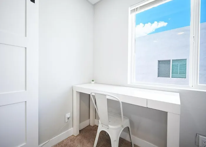 Apartment Modern Desert Retreat - 12 Min To Dt & Airport *
